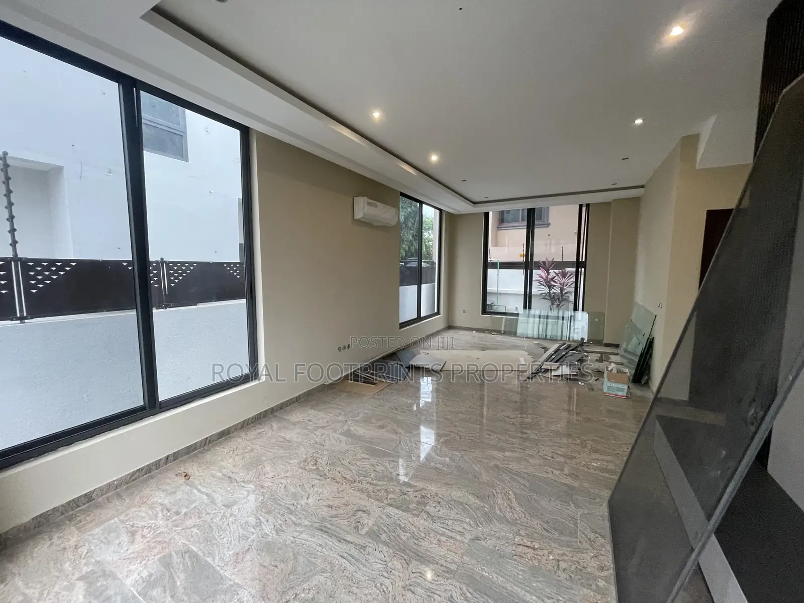 4bdrm House in Luxelooks Properties, East Legon for rent in East Legon