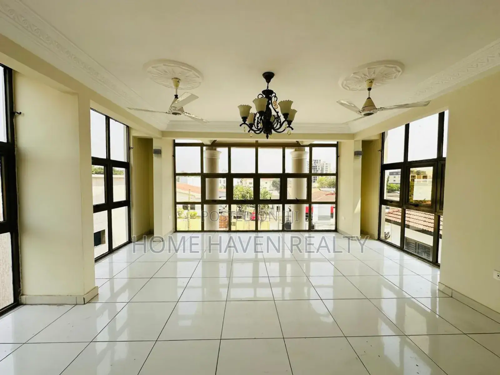 3bdrm Apartment in Dzorwulu for rent in Dzorwulu
