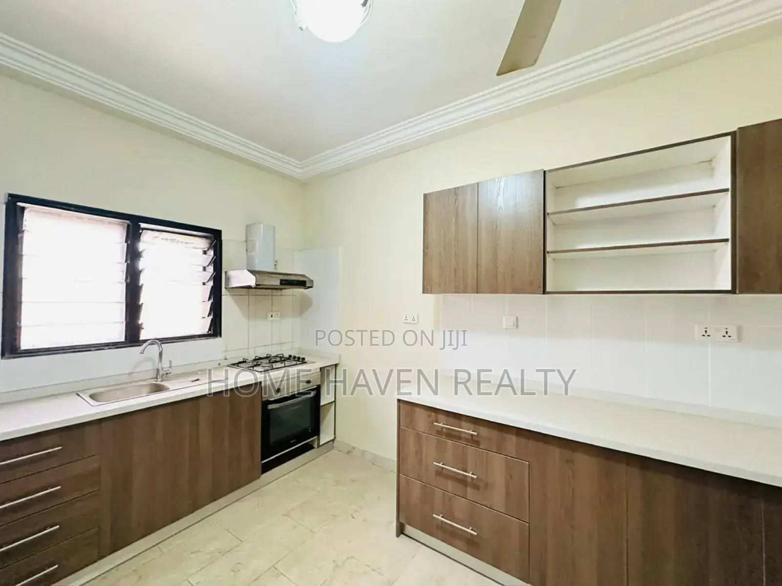 3bdrm Apartment in Dzorwulu for rent in Dzorwulu