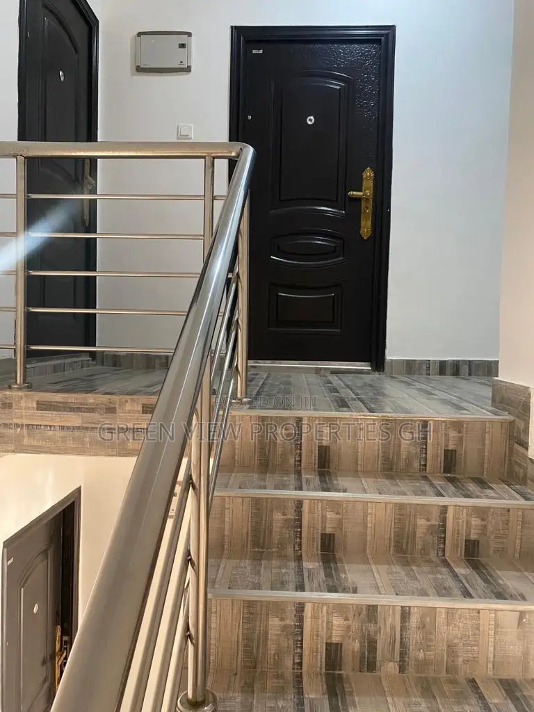 4bdrm Duplex in Taifa-Burkina for rent in Taifa-Burkina