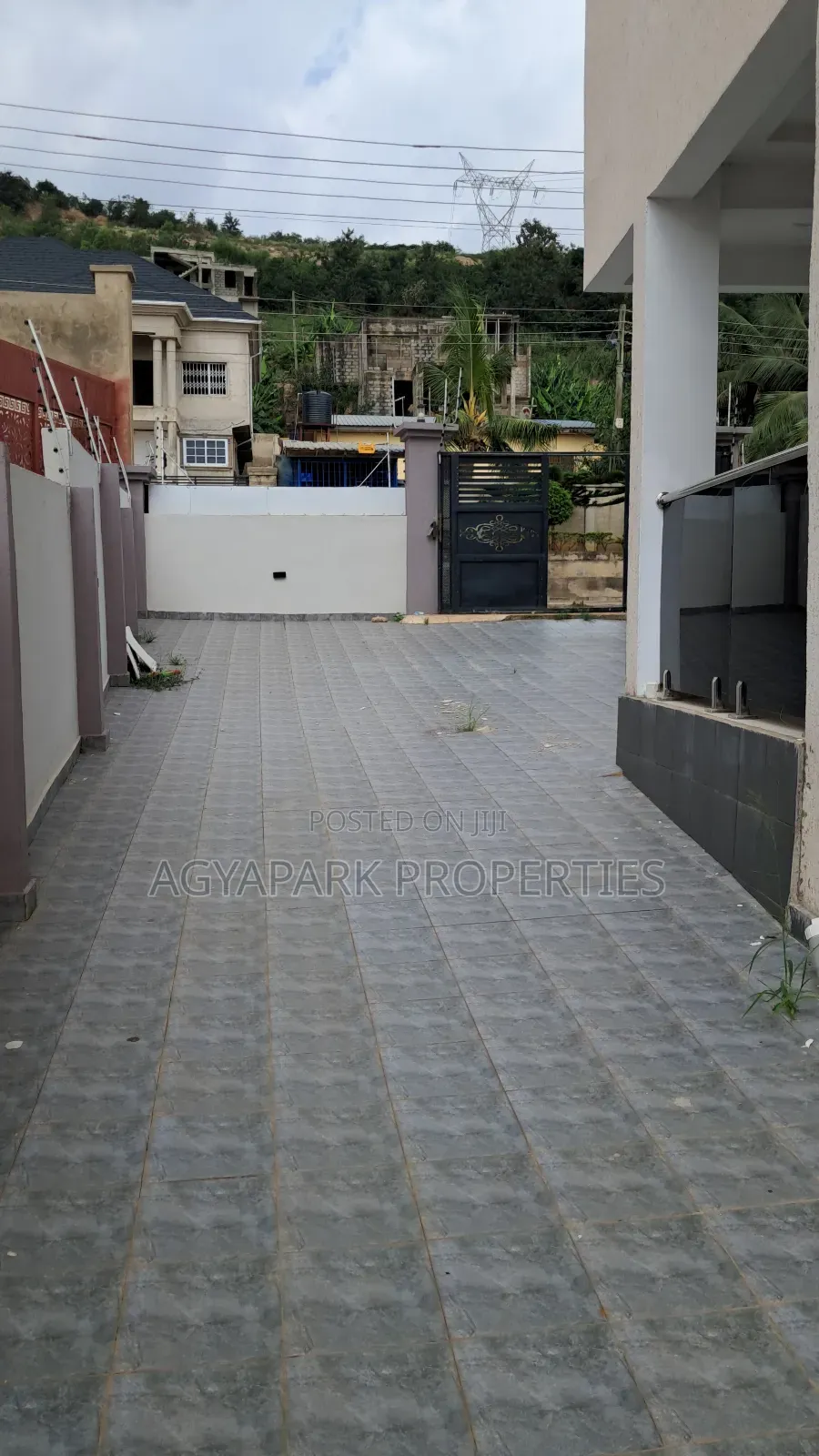 7bdrm House in Kwabenya, Pokuase for sale in Pokuase