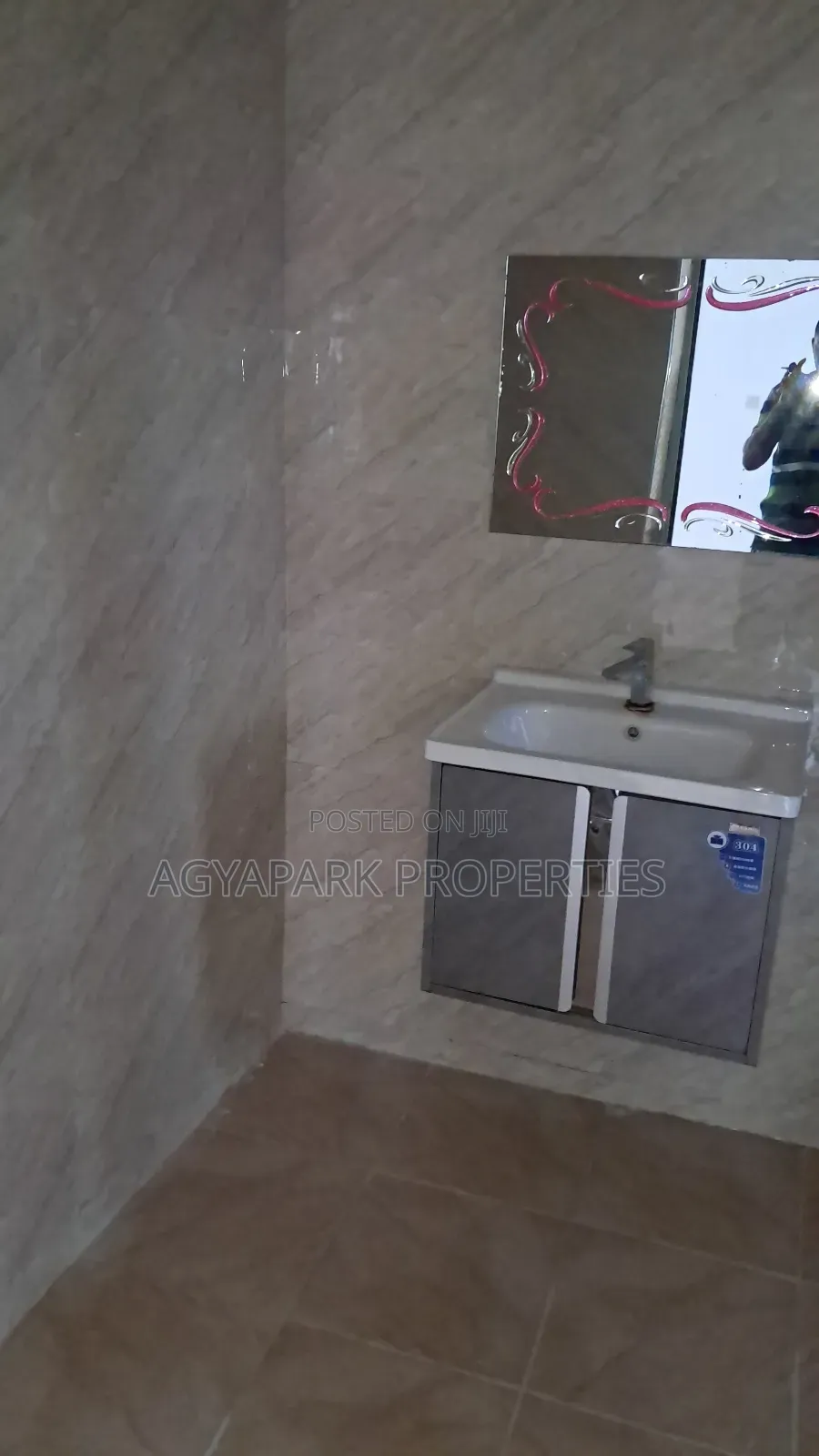 7bdrm House in Kwabenya, Pokuase for sale in Pokuase