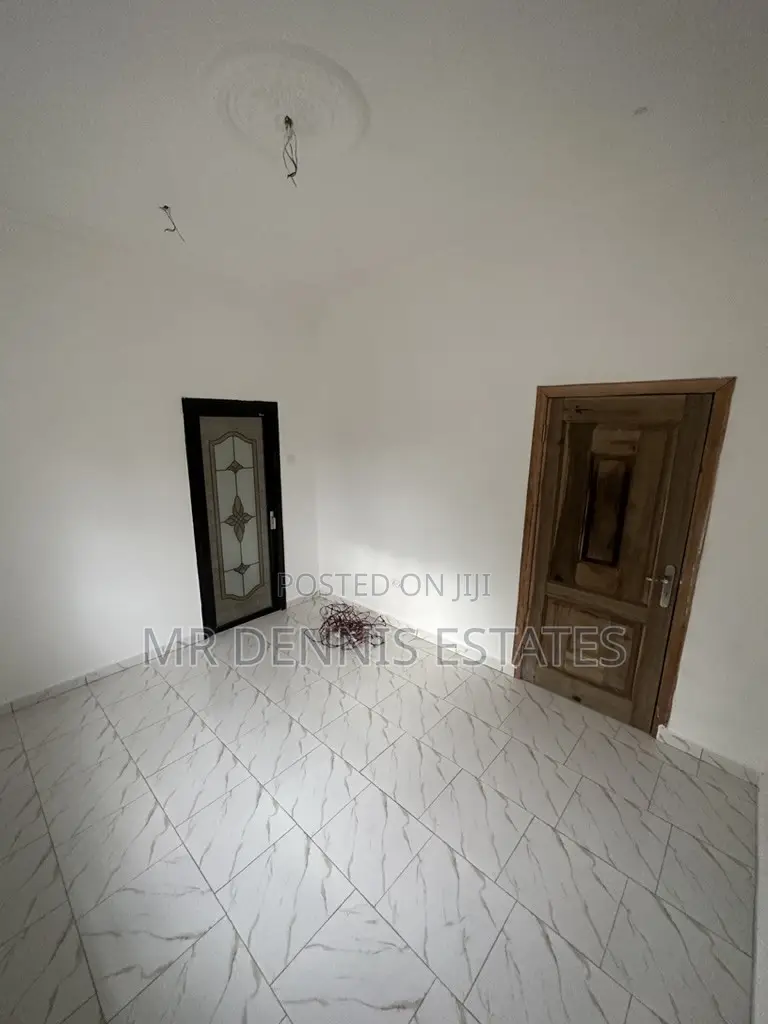 1bdrm Room & Parlour in Westhills Mall for rent in West Hills Mall Area