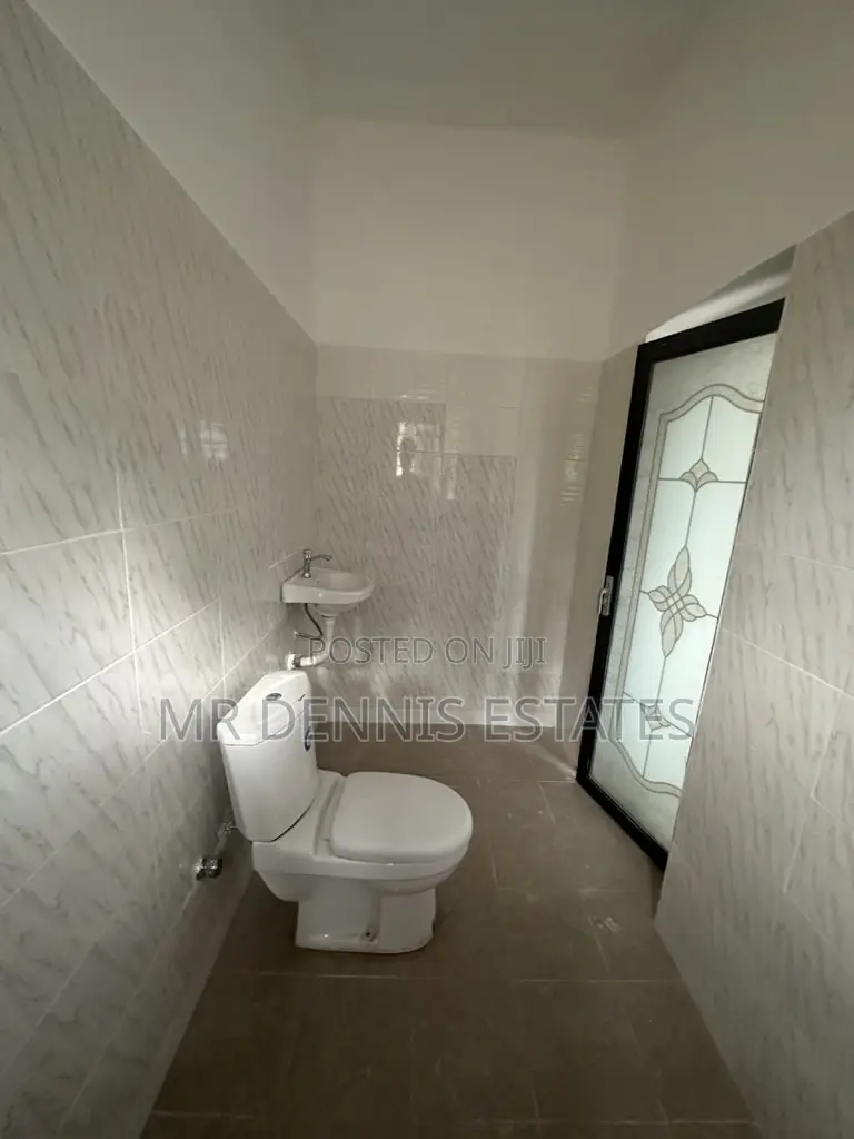1bdrm Room & Parlour in Westhills Mall for rent in West Hills Mall Area