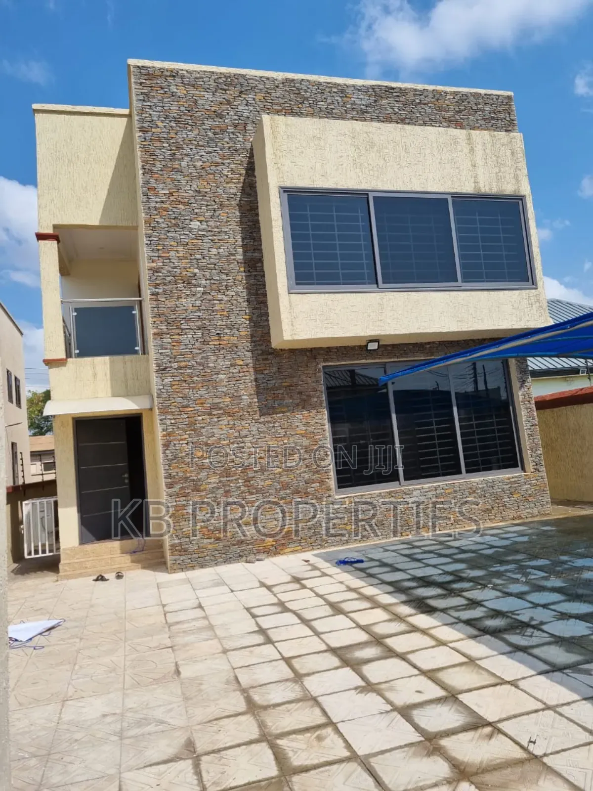 4bdrm Duplex in Kb Properties, Community 25 for rent in Community 25