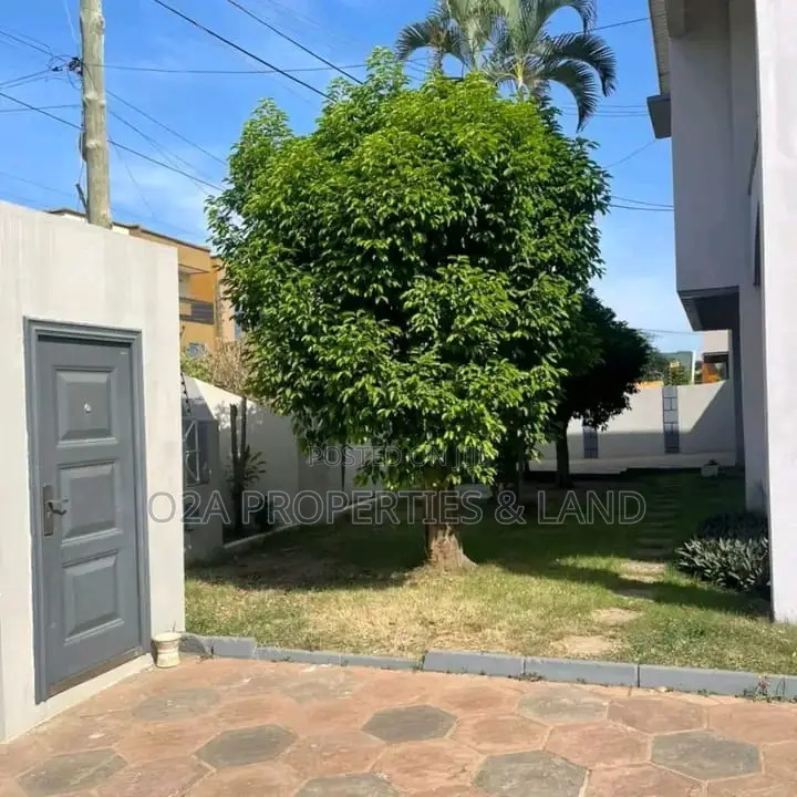 4bdrm House in East Legon, Bawaleshie for rent in Bawaleshie