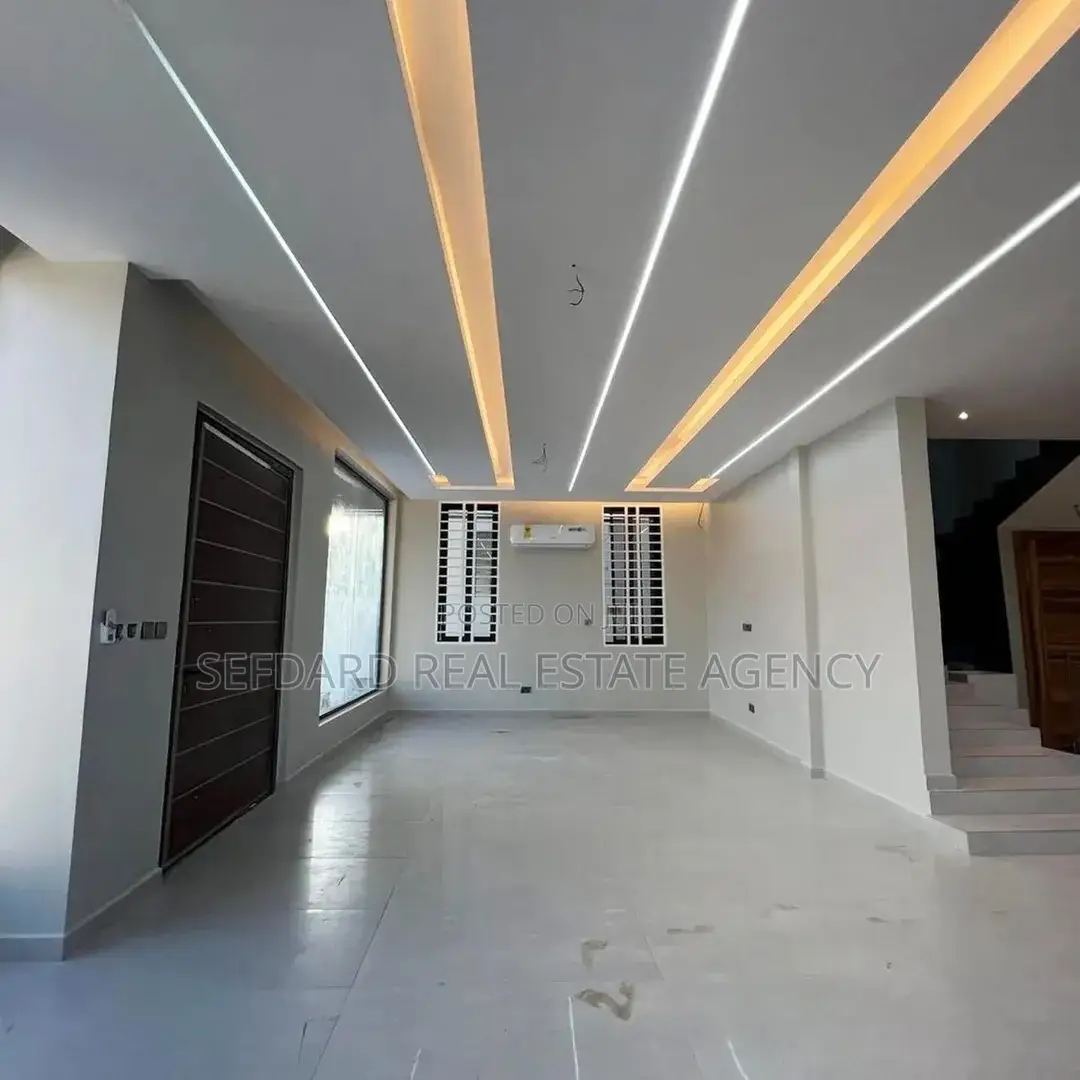 4bdrm House in Ashomang Estate for sale in Ashomang Estate