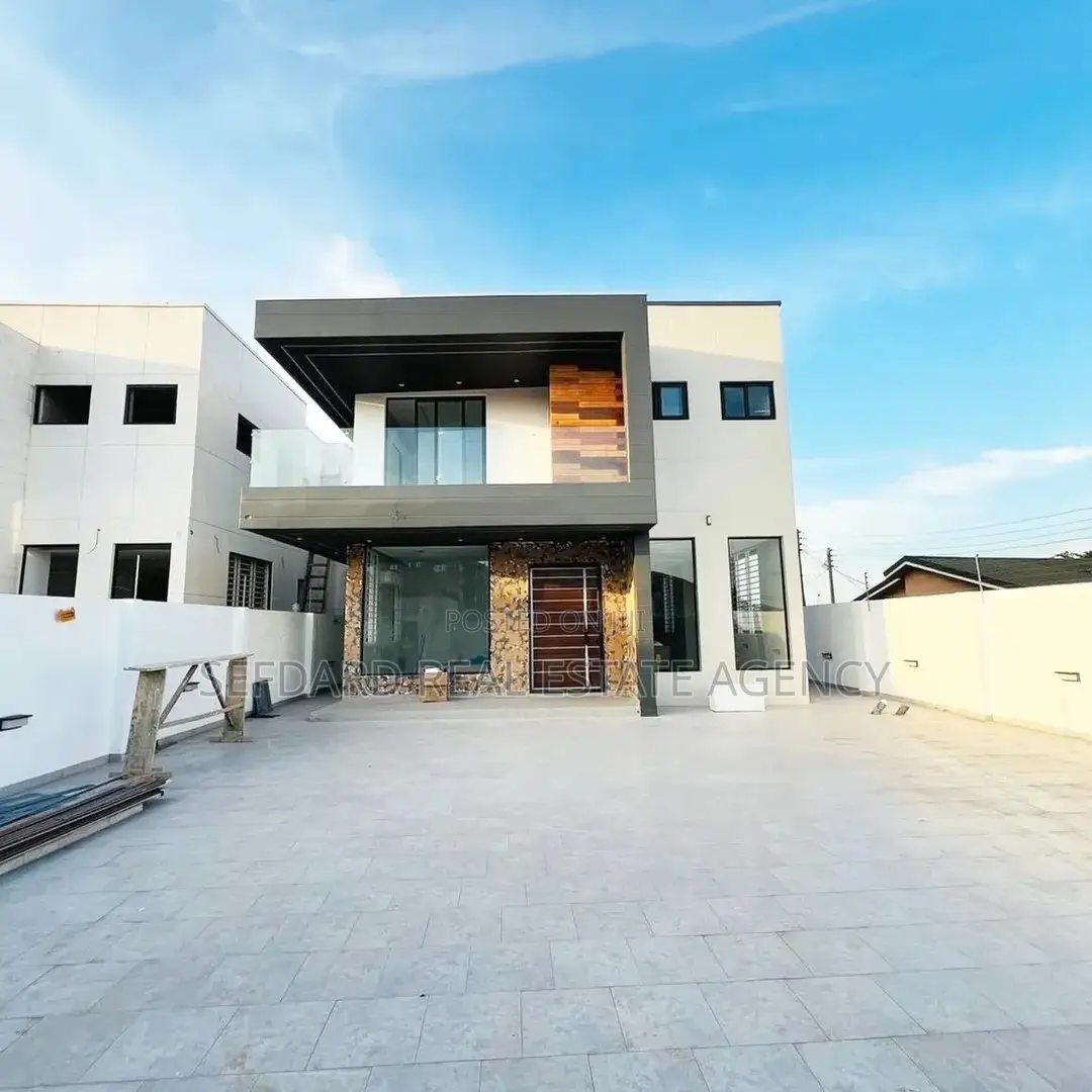 4bdrm House in Ashomang Estate for sale in Ashomang Estate