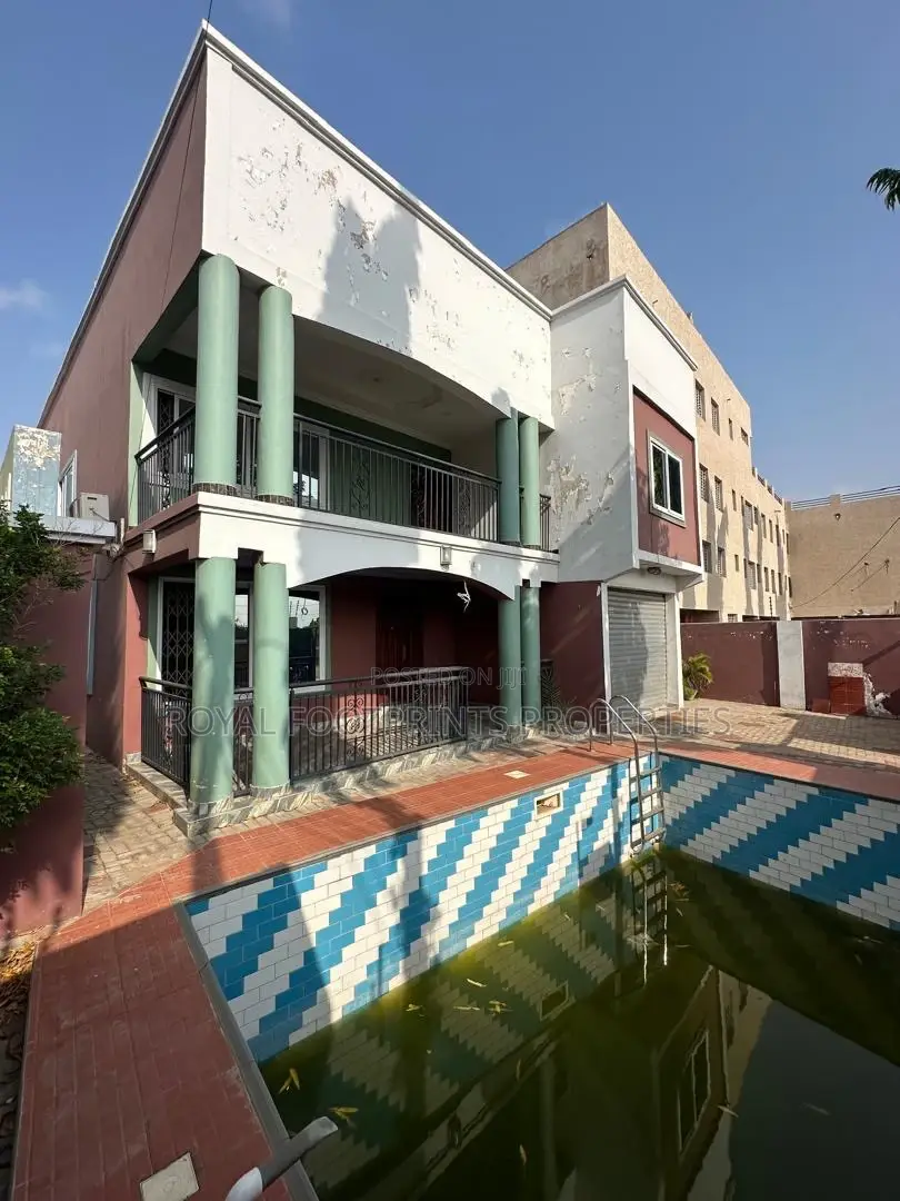 4bdrm House in Luxelooks Properties, East Legon for rent in East Legon