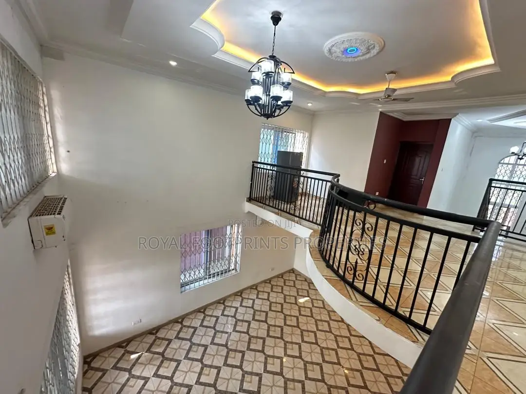 4bdrm House in Luxelooks Properties, East Legon for rent in East Legon
