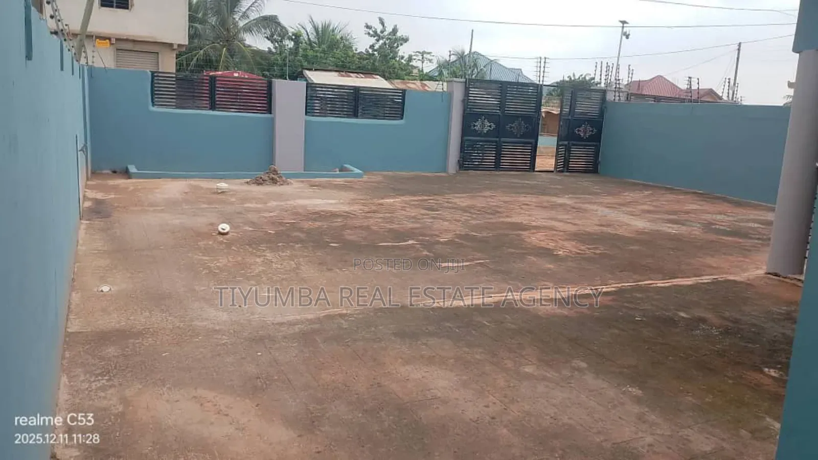 3bdrm House in Tiyumba Real Estate, Old Ashomang for sale in Old Ashomang