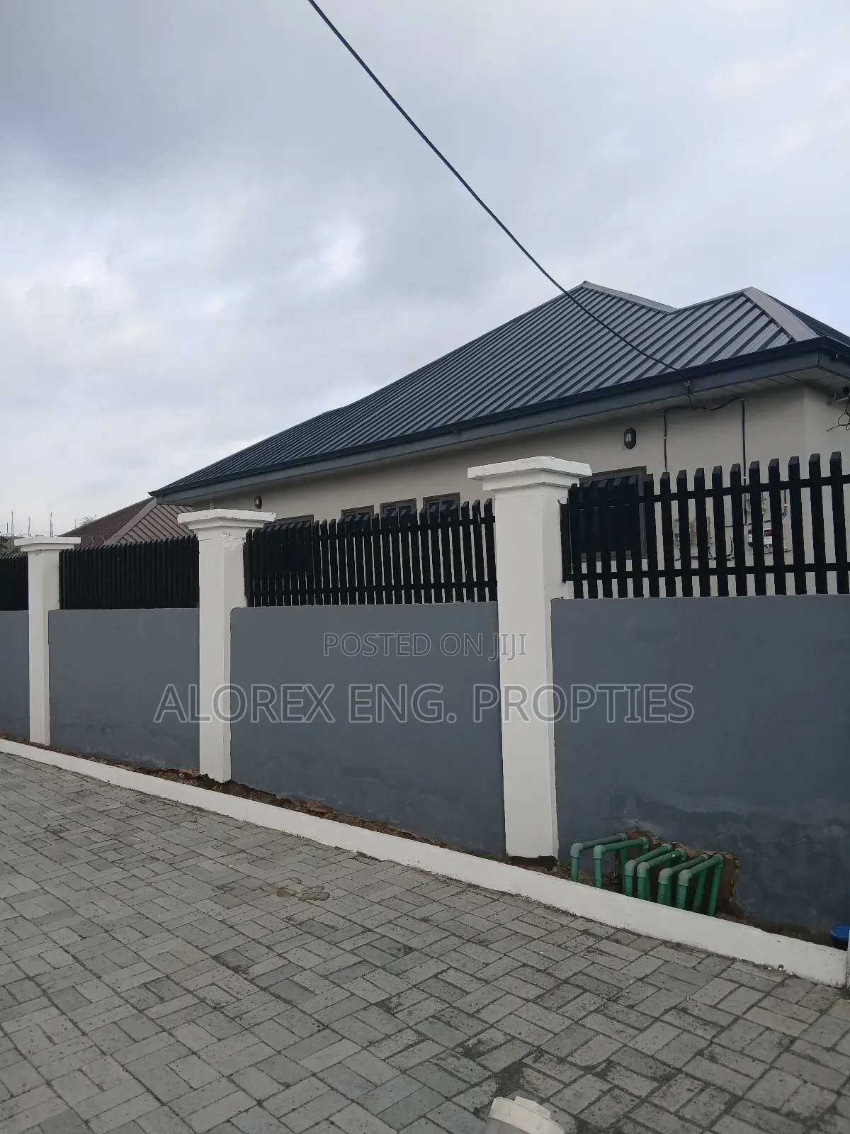 2bdrm Apartment in Wardrobe, Adenta for rent in Adenta