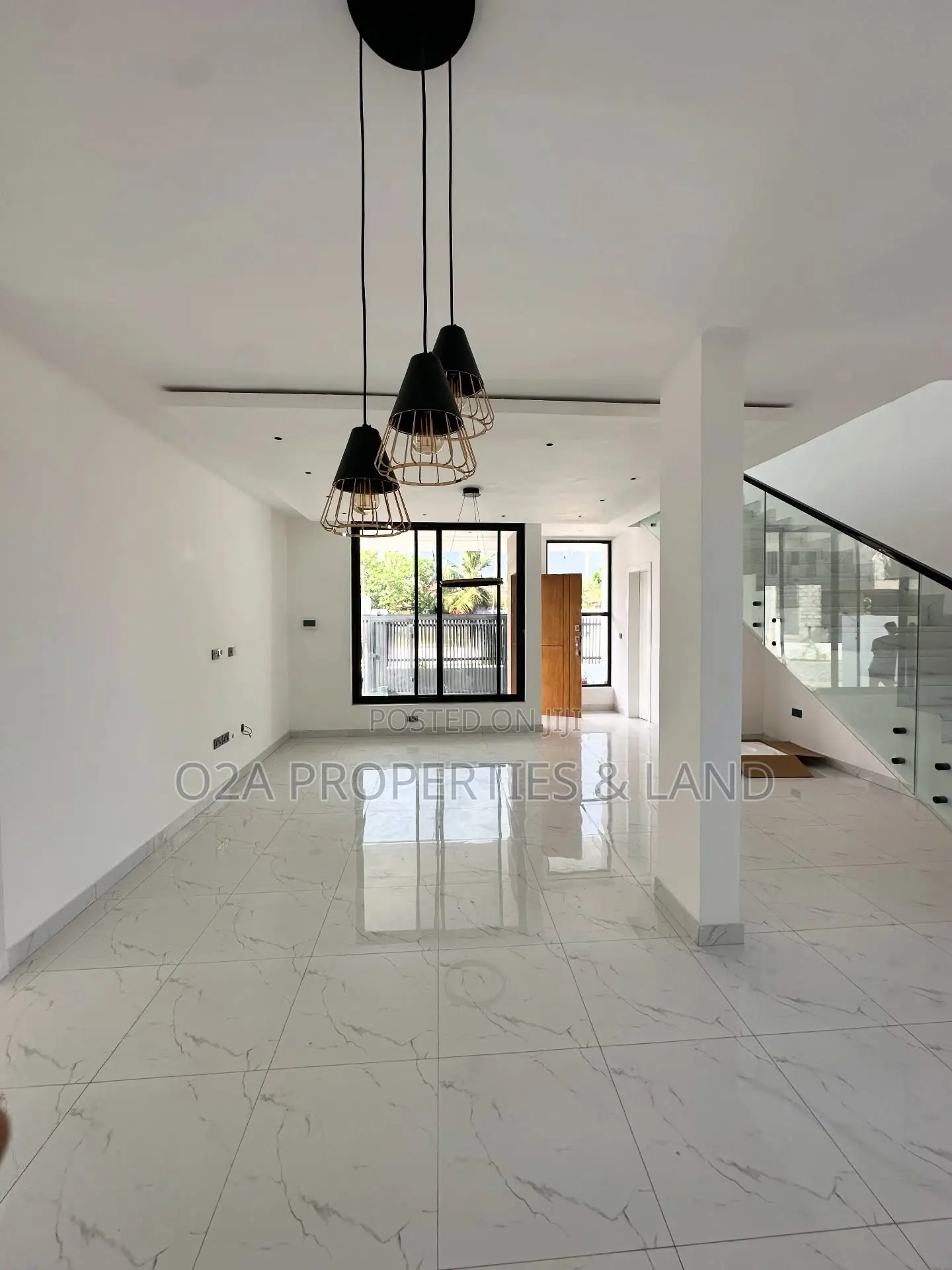 4bdrm House in Adenta, Barrier for sale in Barrier