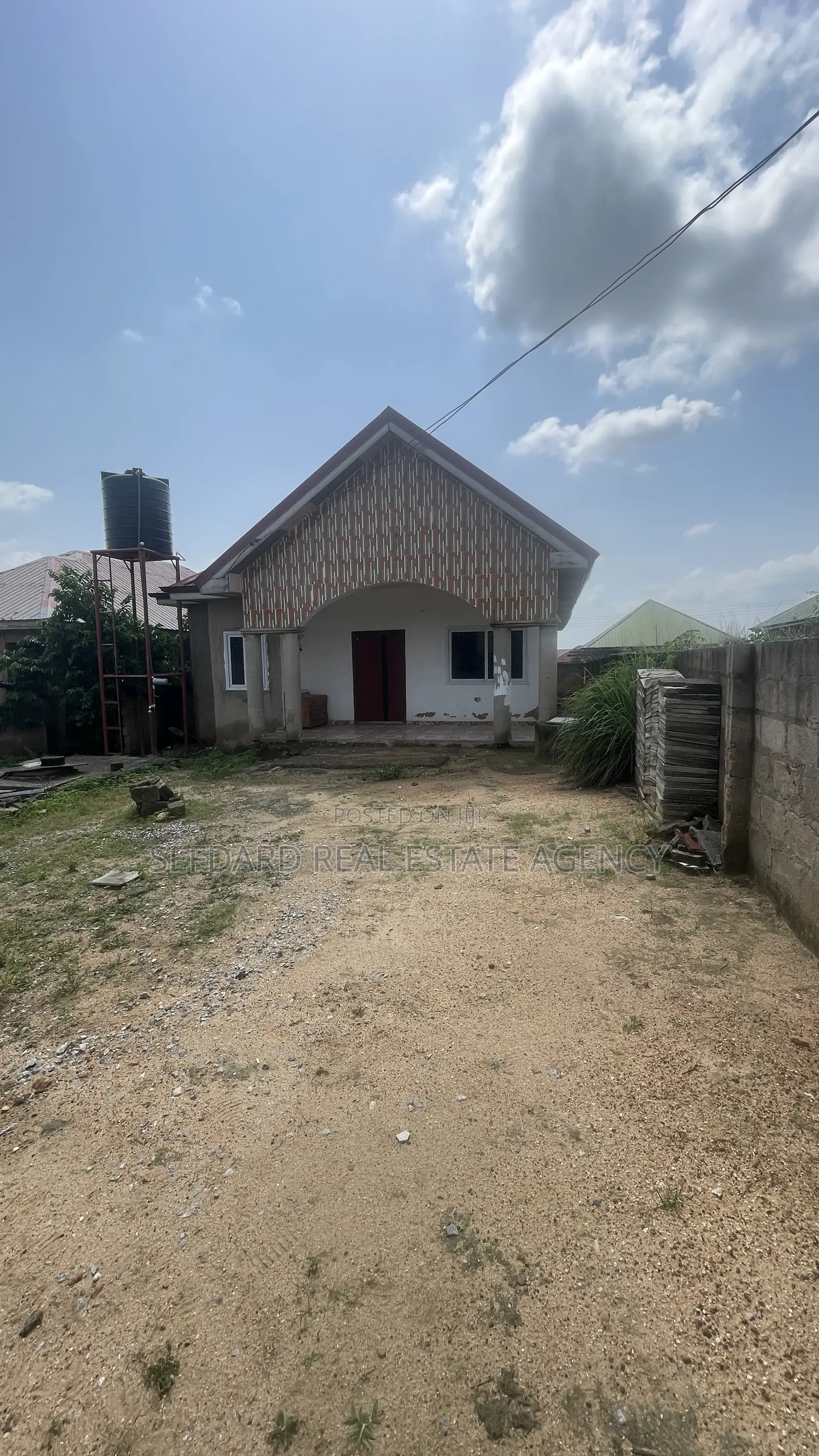3bdrm House in Sefdard Real Estate, Amasaman for sale in Amasaman