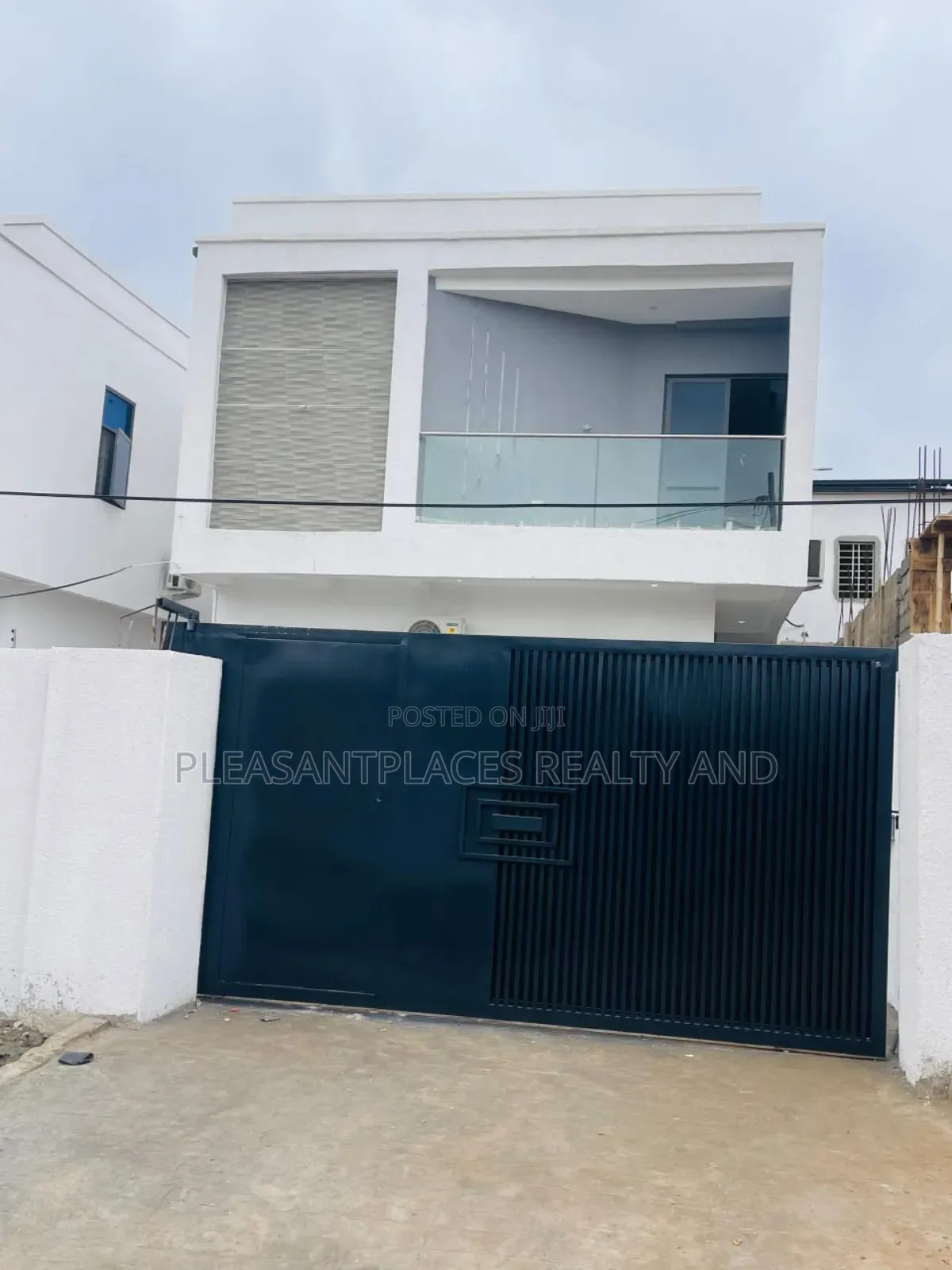 4bdrm House in Pleasantplaces, East Legon for sale in East Legon