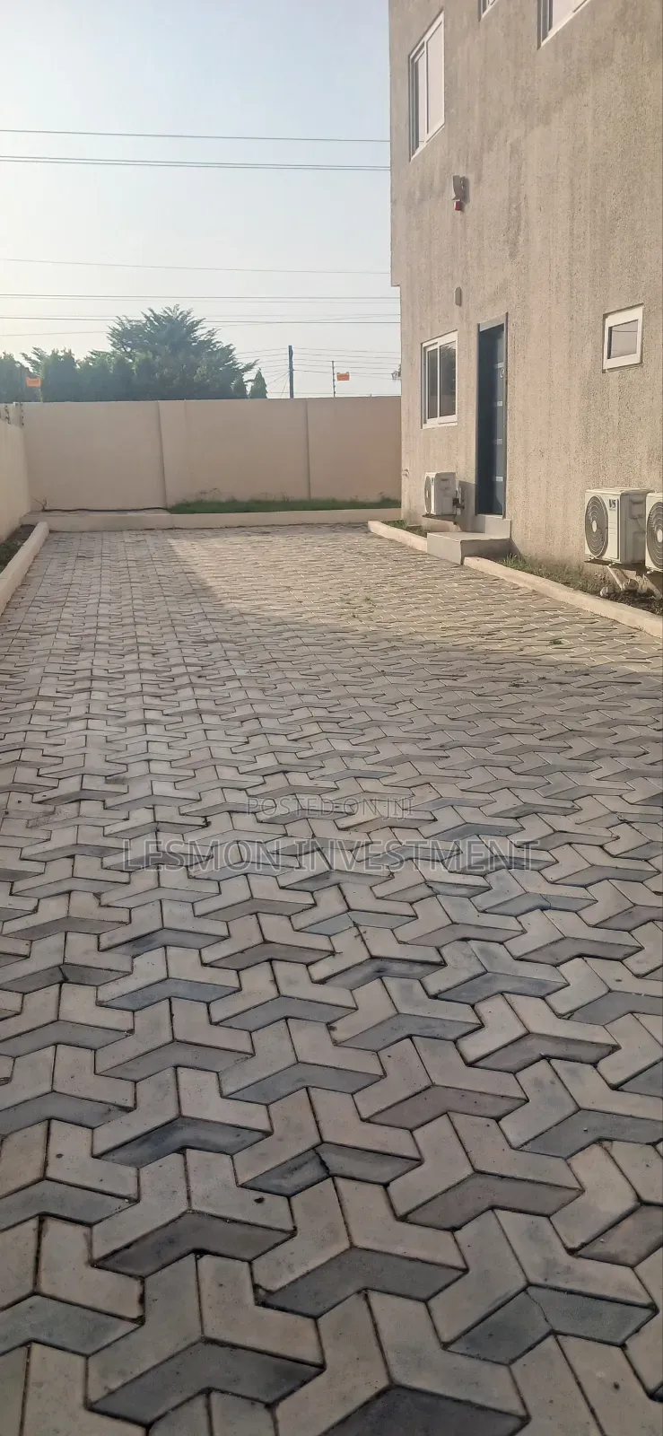 4bdrm Duplex in Lesmon Investment, Spintex for rent in Spintex