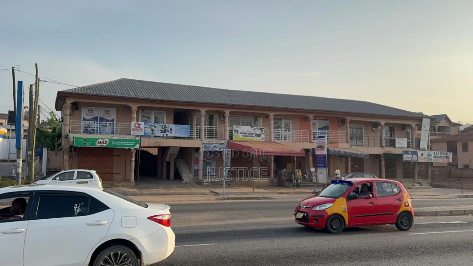 5 Beds House With 16 Shops Ablekuma in Fan Milk
