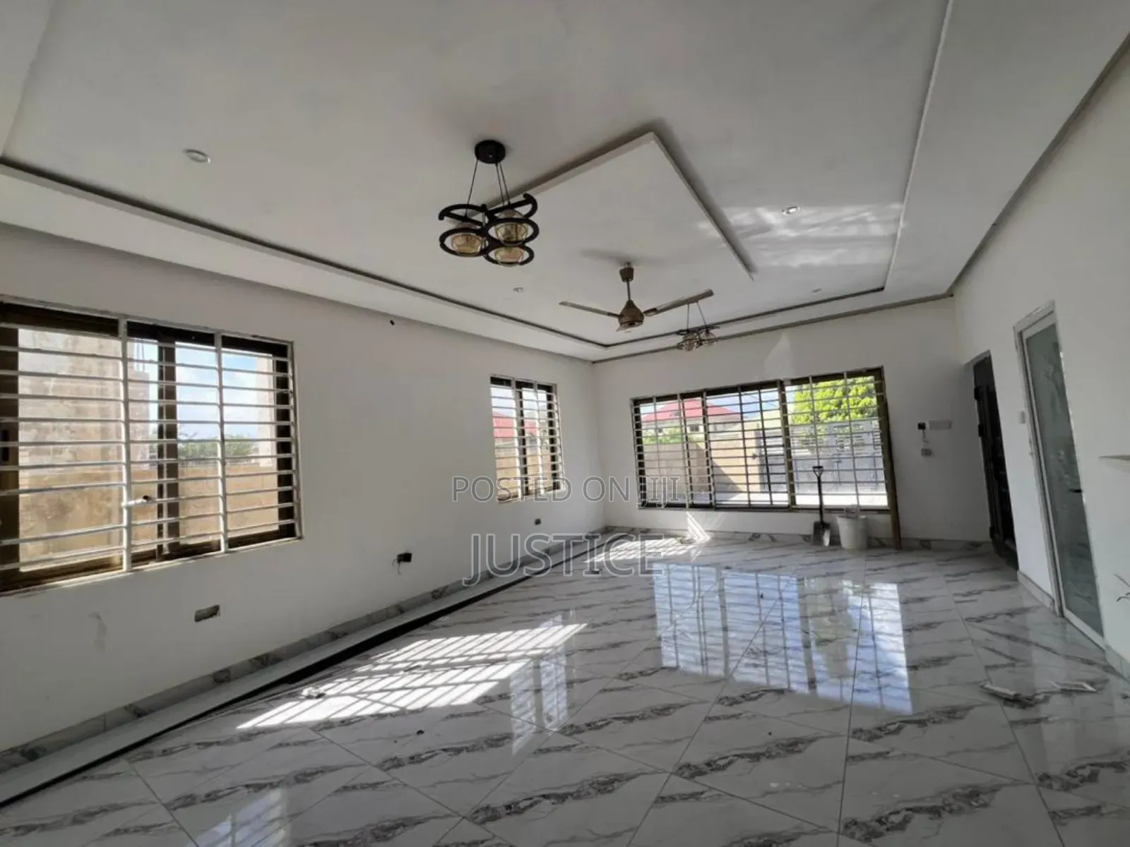 3bdrm House in Amrahia, Oyarifa for sale in Oyarifa