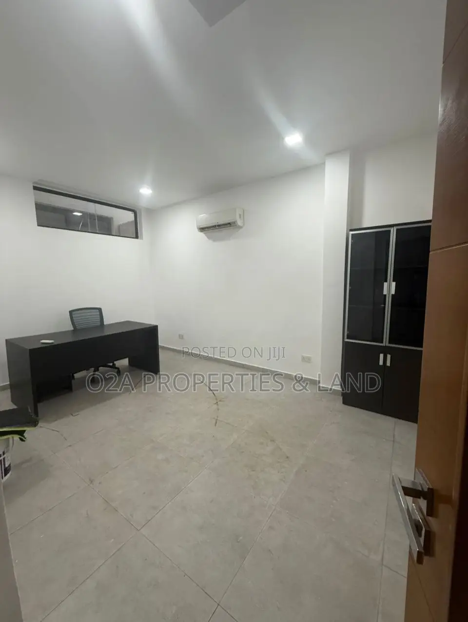 5bdrm Townhouse / Terrace in Cantonment, Acquinas for rent in Acquinas