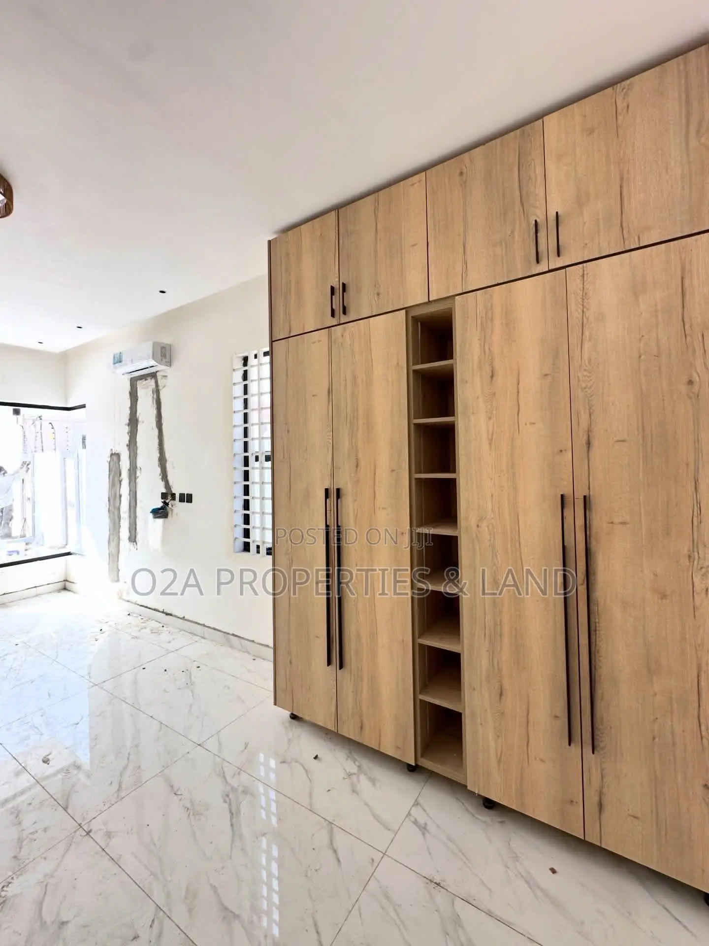 3bdrm House in Ashaley Botwe, Lake Side Estate for sale in Lake Side Estate