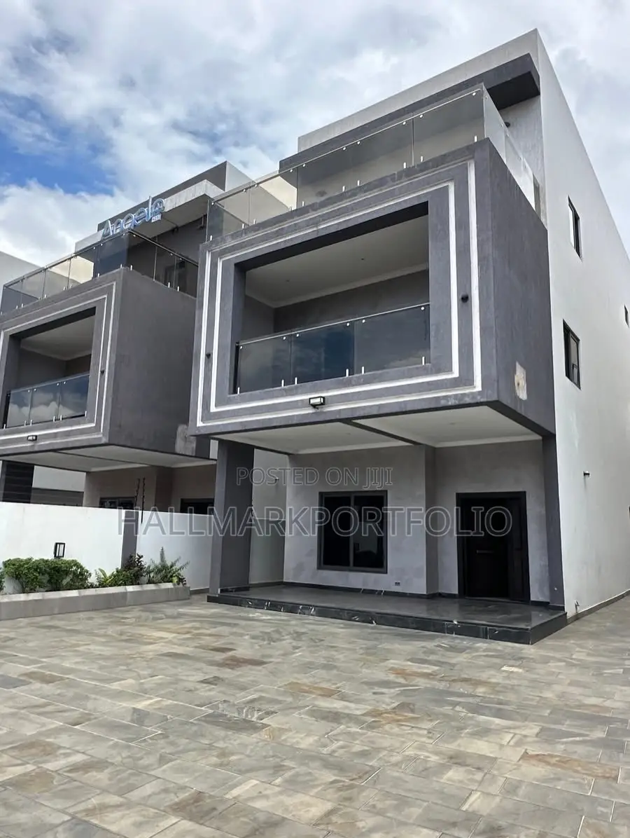 5bdrm House in East Legon for sale in East Legon