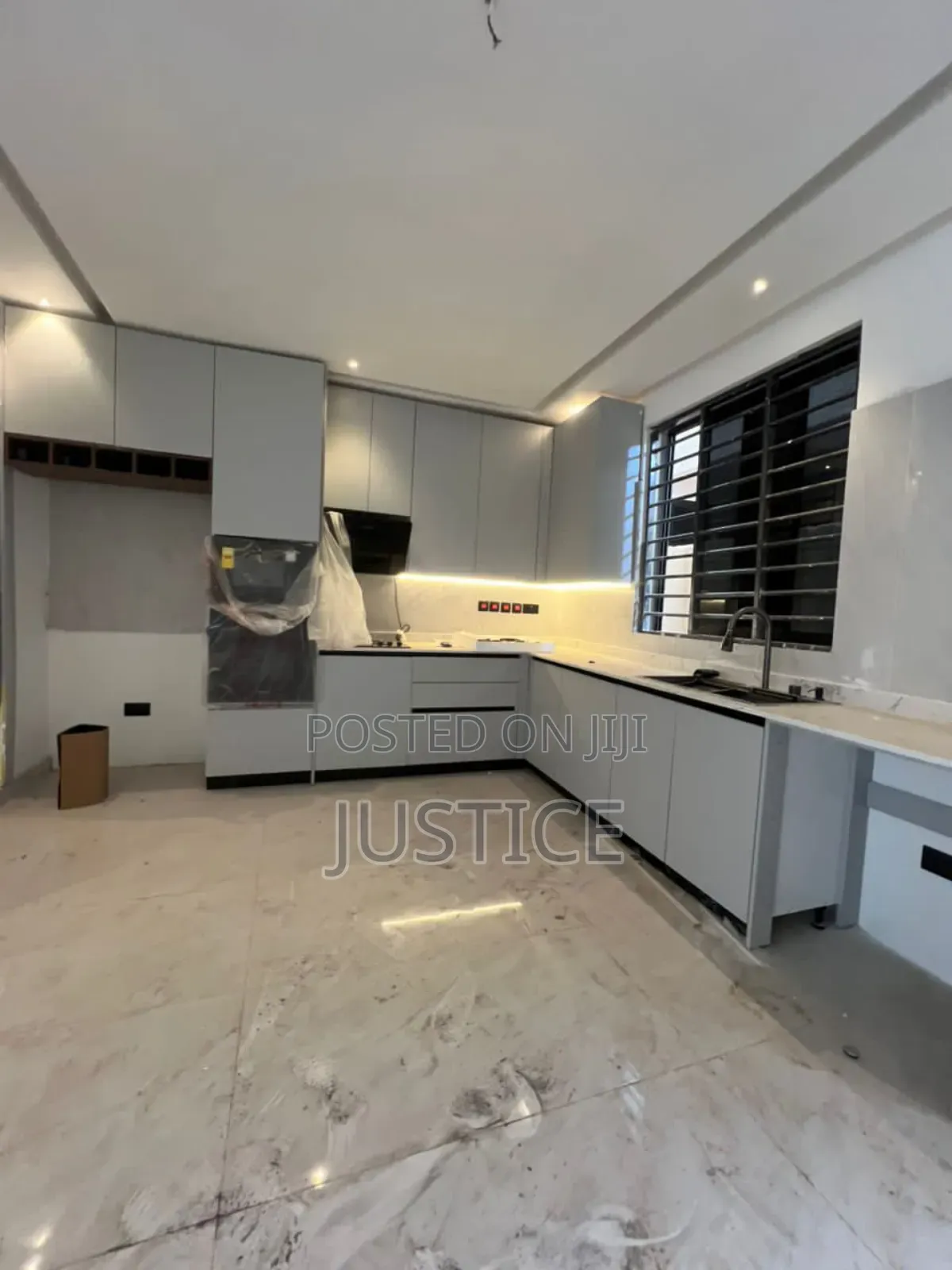 2bdrm Duplex in School Junction, East Legon for rent in East Legon