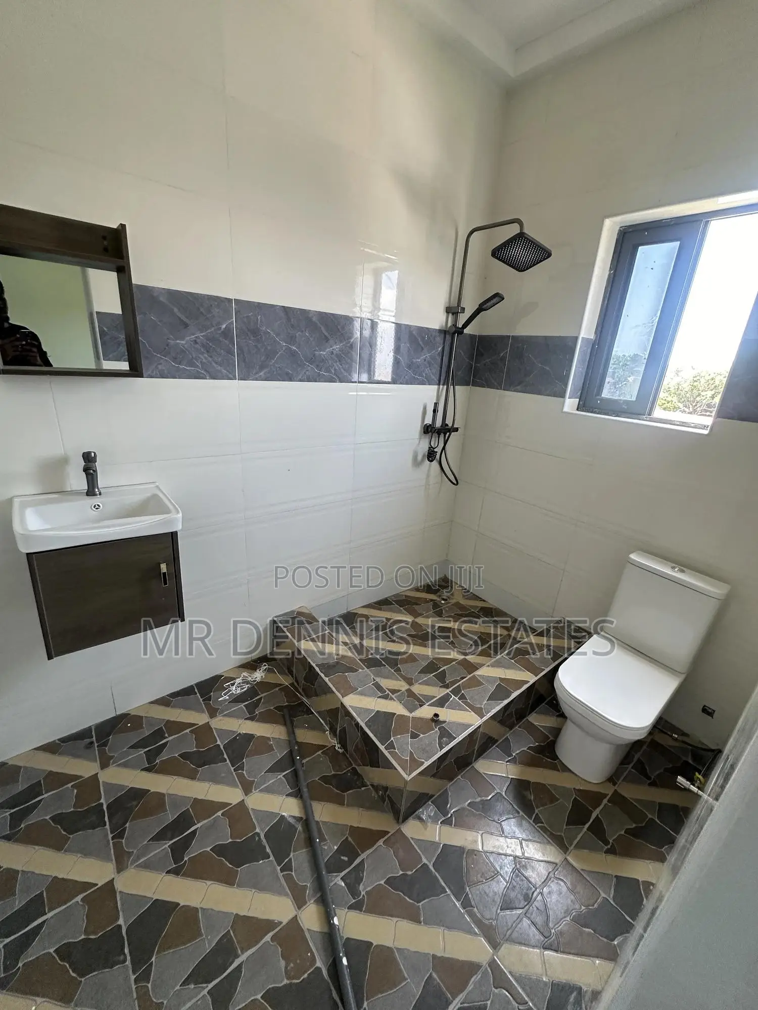 2bdrm Apartment in Mr Dennis Estates, West Hills Mall Area for rent in West Hills Mall Area