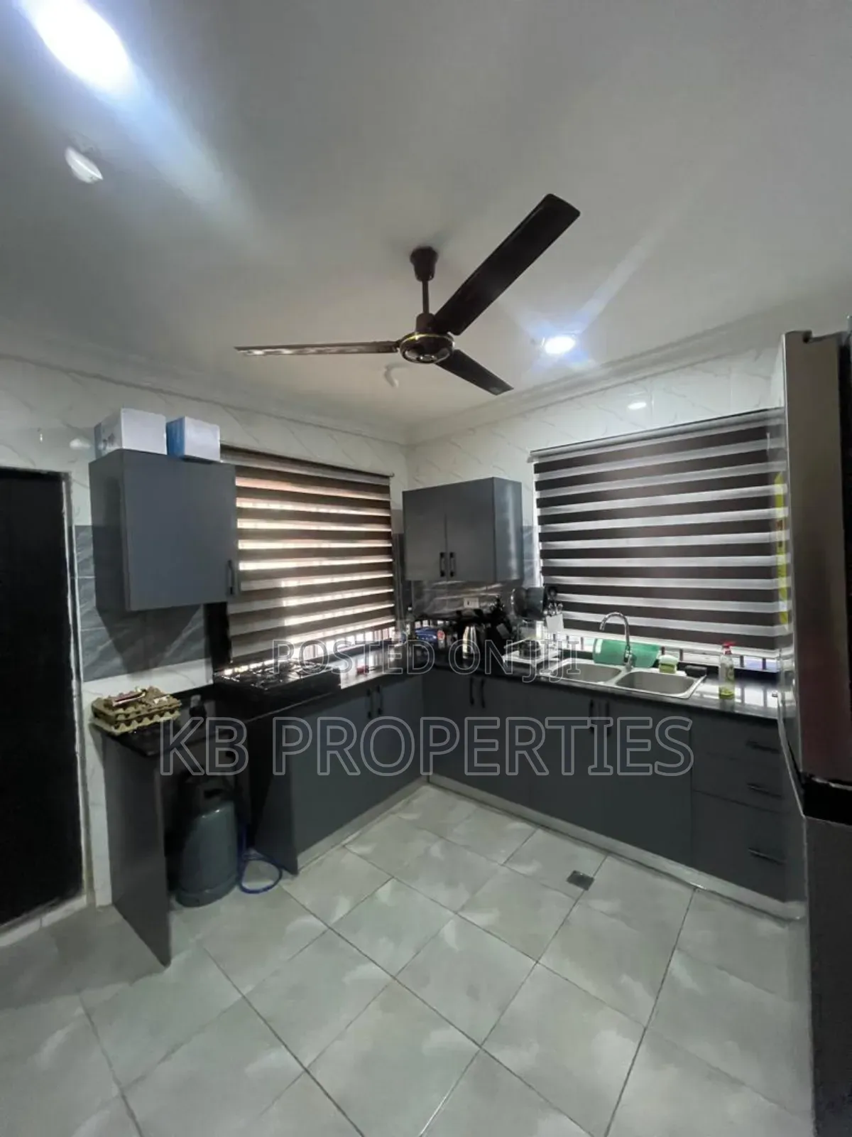 3bdrm House in Kb Properties, Spintex for rent in Spintex