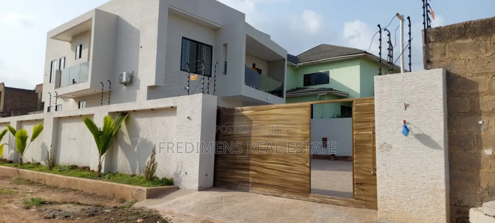 5bdrm House in Fredimens Real, Kumasi Metropolitan for sale in Kumasi Metropolitan