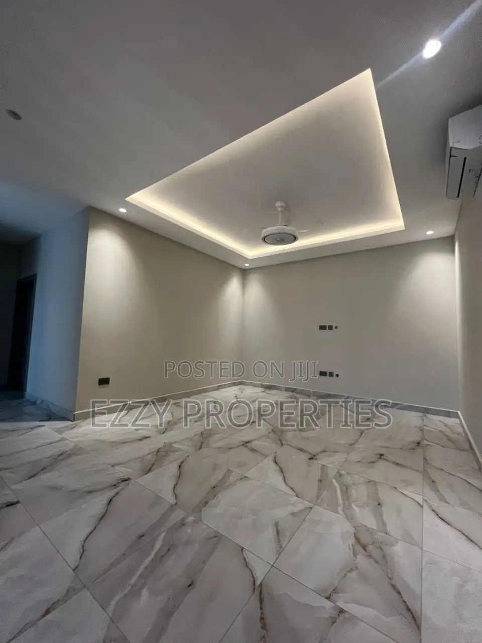 4bdrm House in School Junction for rent in Ashaley Botwe
