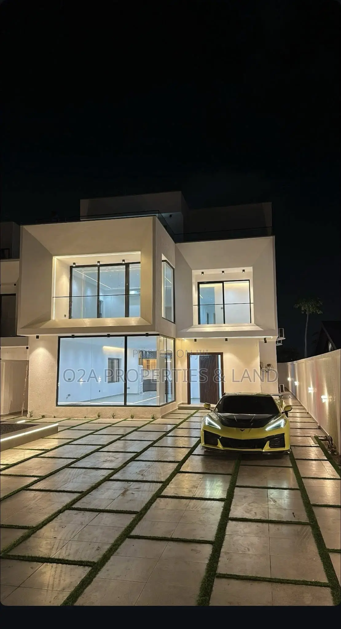 5bdrm House in Ashaley Botwe, Lake Side Estate for sale in Lake Side Estate