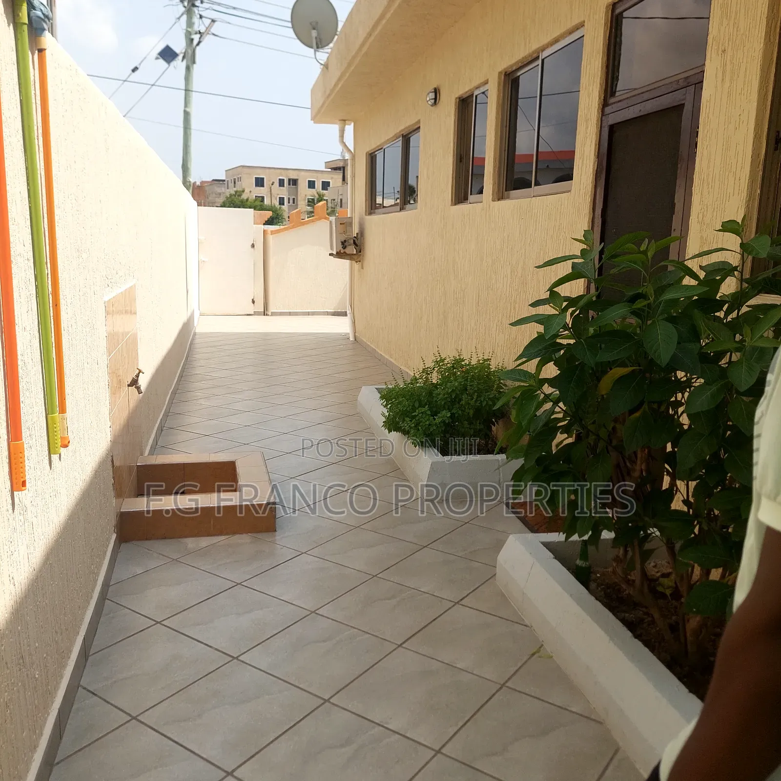 Furnished 3bdrm Apartment in Kg Franco Properties, Spintex for rent in Spintex