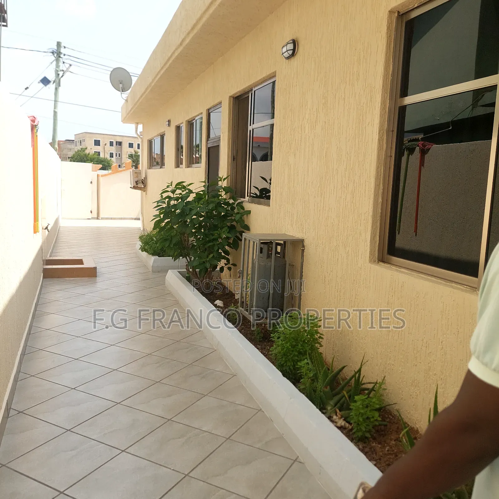 Furnished 3bdrm Apartment in Kg Franco Properties, Spintex for rent in Spintex