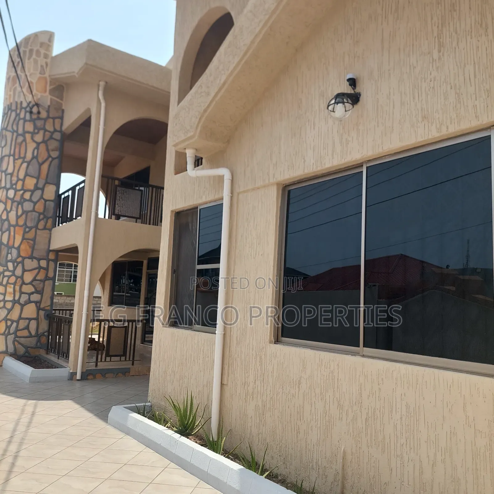 Furnished 3bdrm Apartment in Kg Franco Properties, Spintex for rent in Spintex