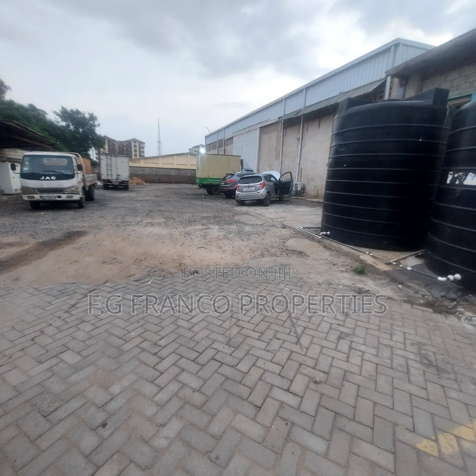 Warehouse for Sale at Spintex Man Road in Spintex
