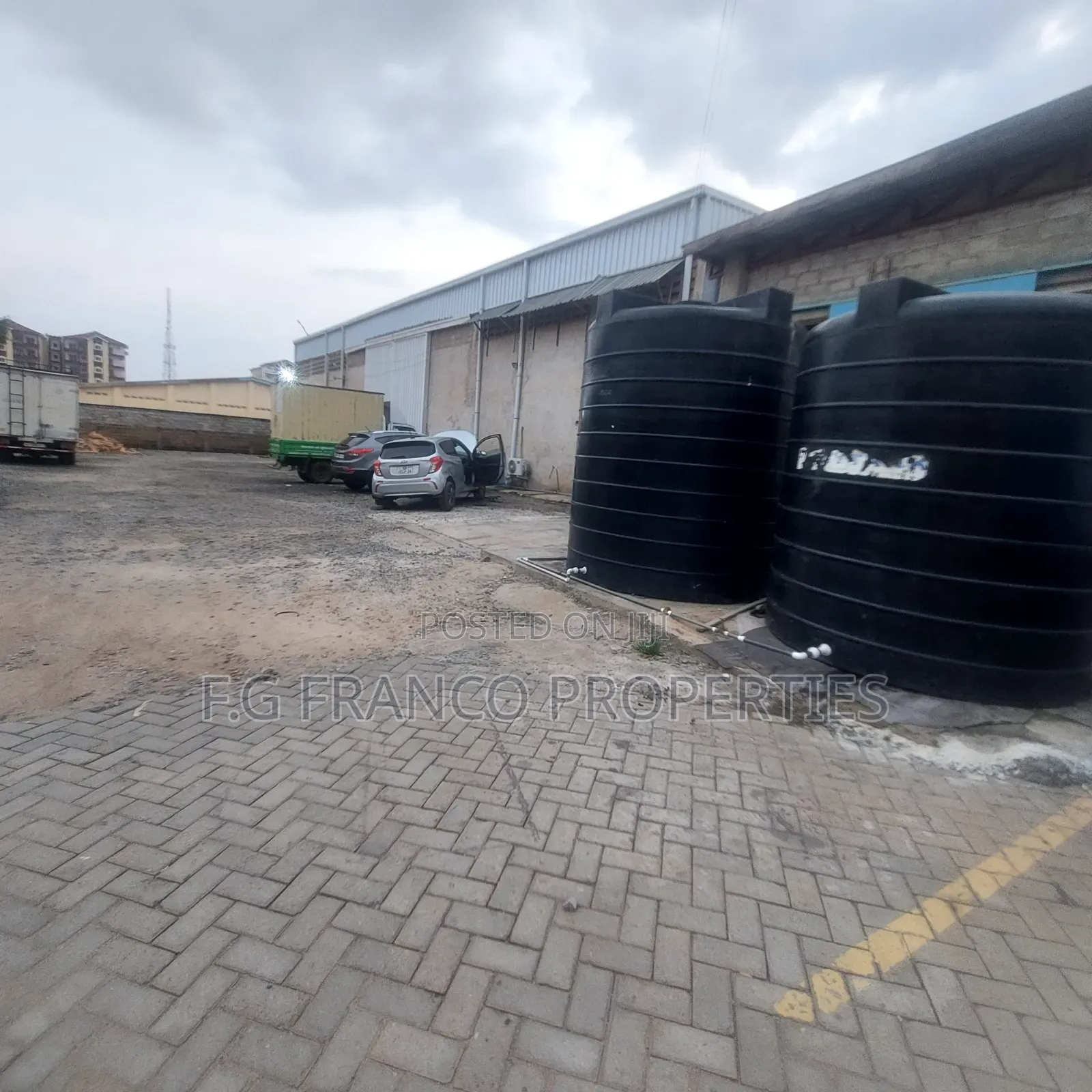 Warehouse for Sale at Spintex Man Road in Spintex