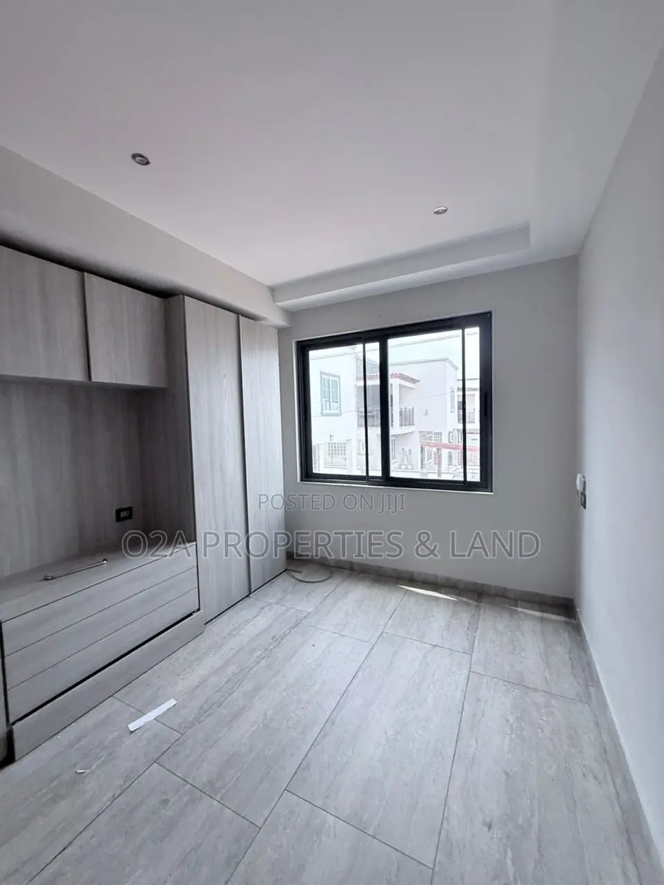 4bdrm Townhouse / Terrace in East Legon, American House for rent in American House