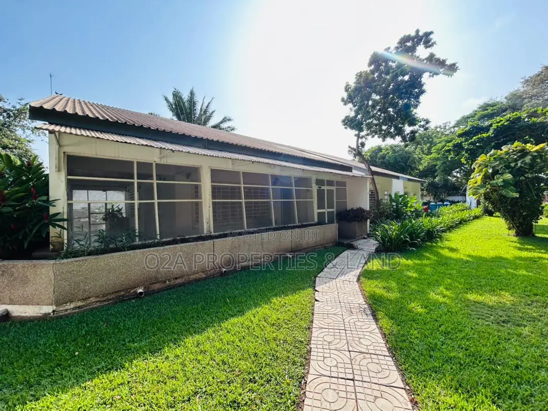 4bdrm House in Cantonments, Acquinas for rent in Acquinas