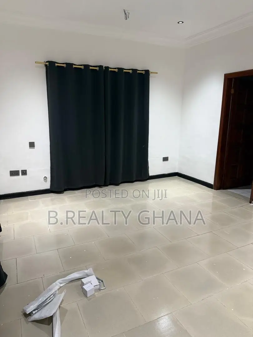 3bdrm Bungalow in Airport Residential Area for rent in Airport Residential Area