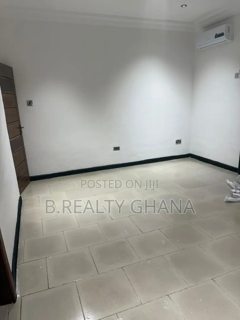 3bdrm Bungalow in Airport Residential Area for rent in Airport Residential Area