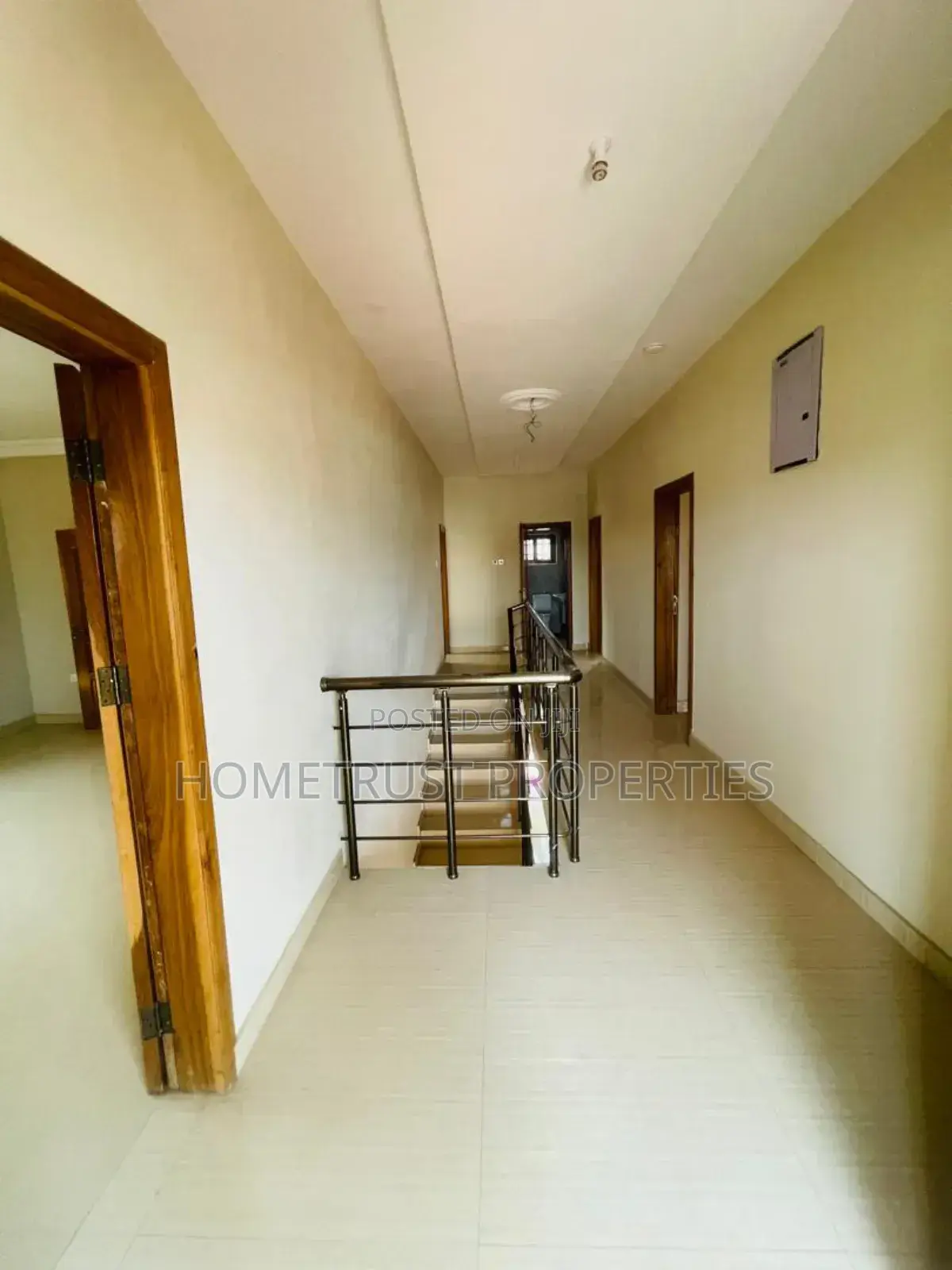 5bdrm Duplex in Hometrust Properties, Ablekuma for sale in Ablekuma