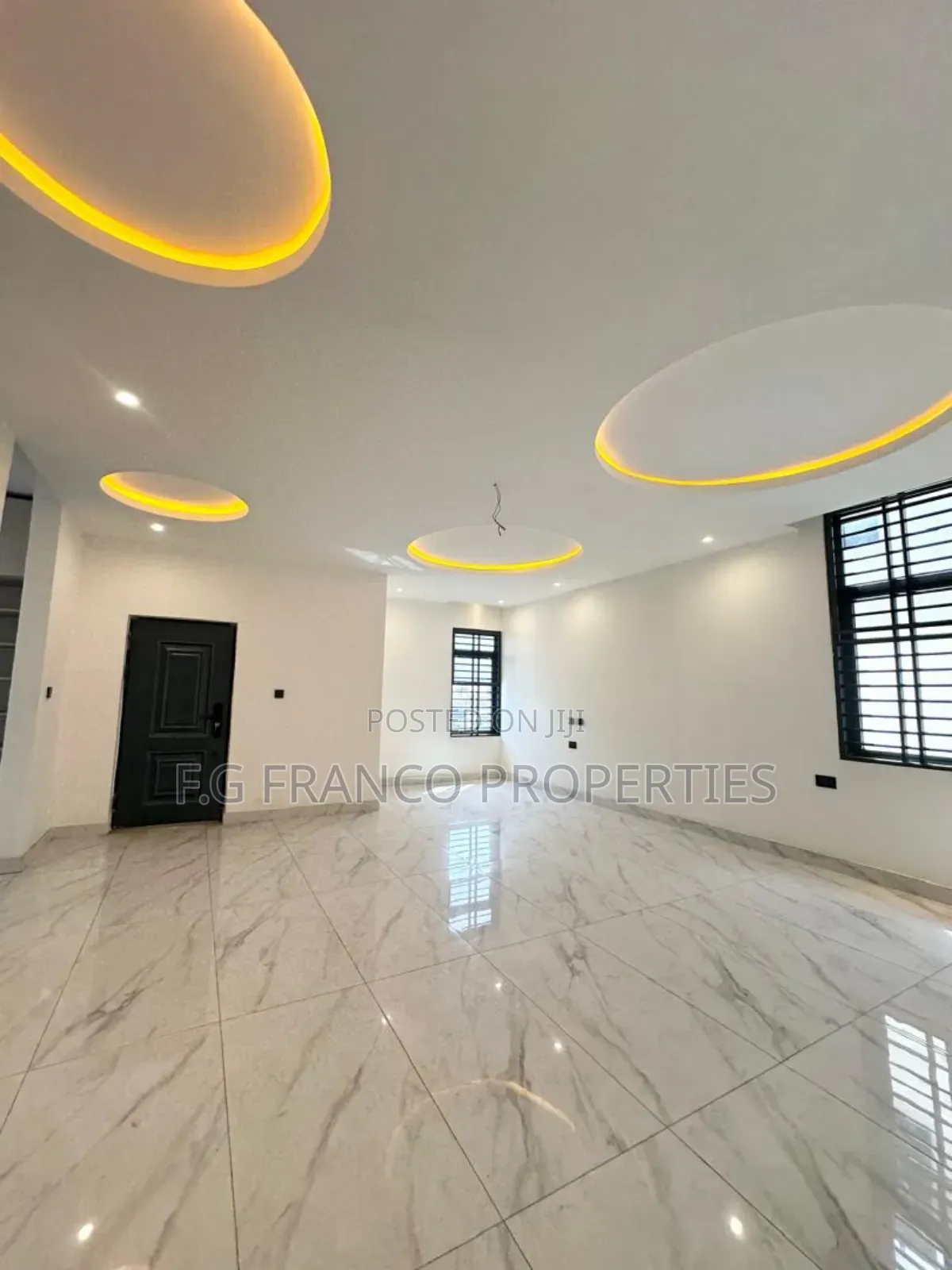5bdrm House in Kg Franco Properties, Spintex for sale in Spintex