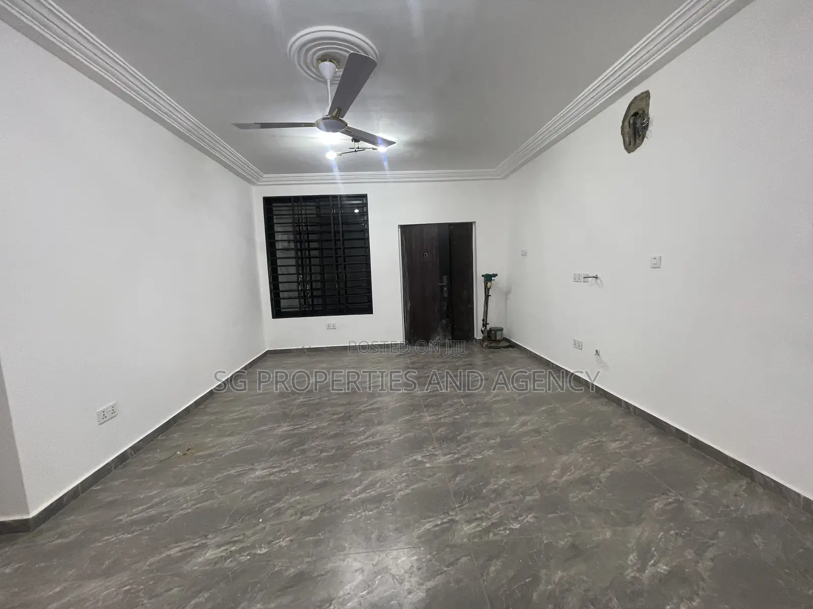 1bdrm Apartment in Lashibi, Sakumono for rent in Sakumono