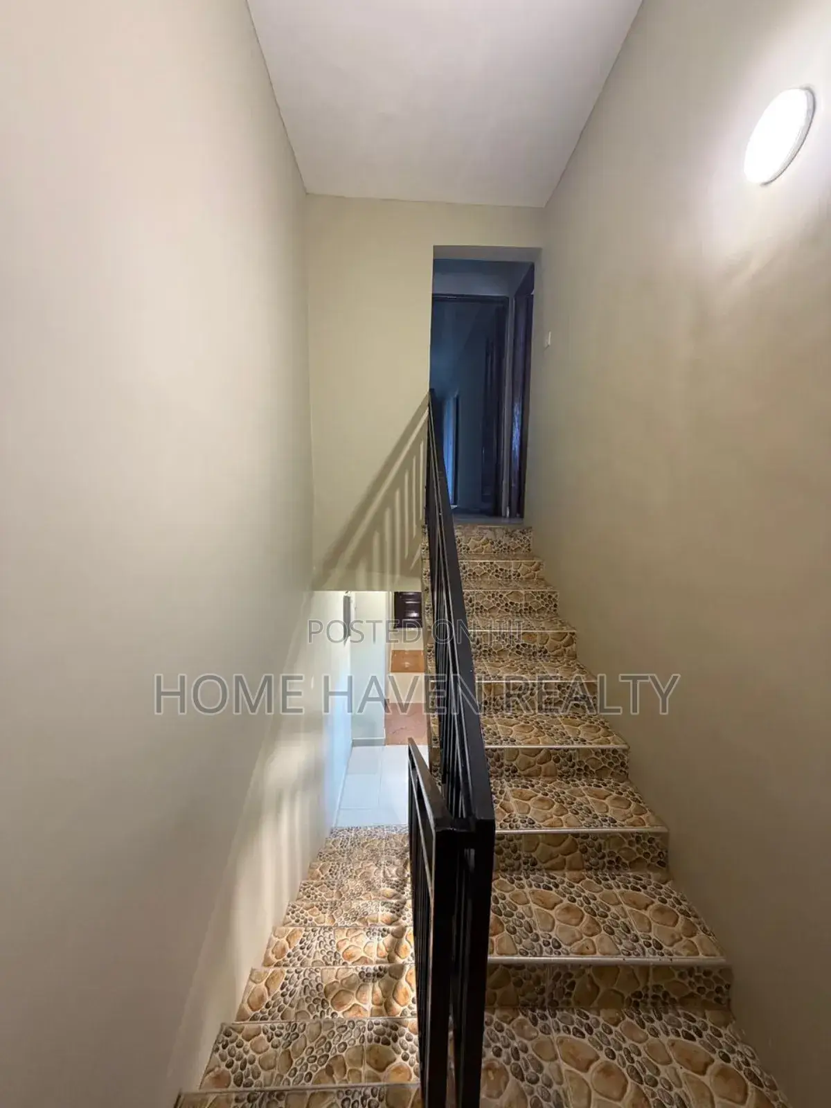5bdrm House in Weija Hills for sale in Weija