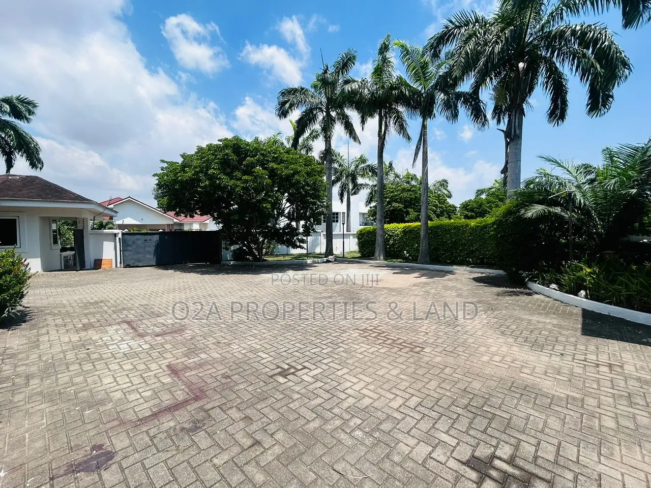 4bdrm House in Airport Hills, New Legon for sale in New Legon