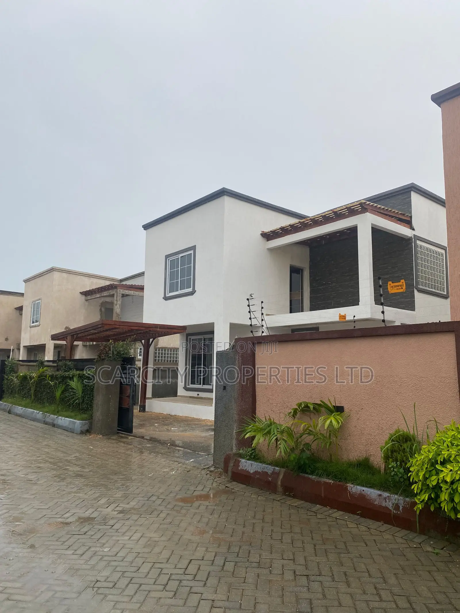 3bdrm House in A&C Mall Area for sale in A&C Mall Area