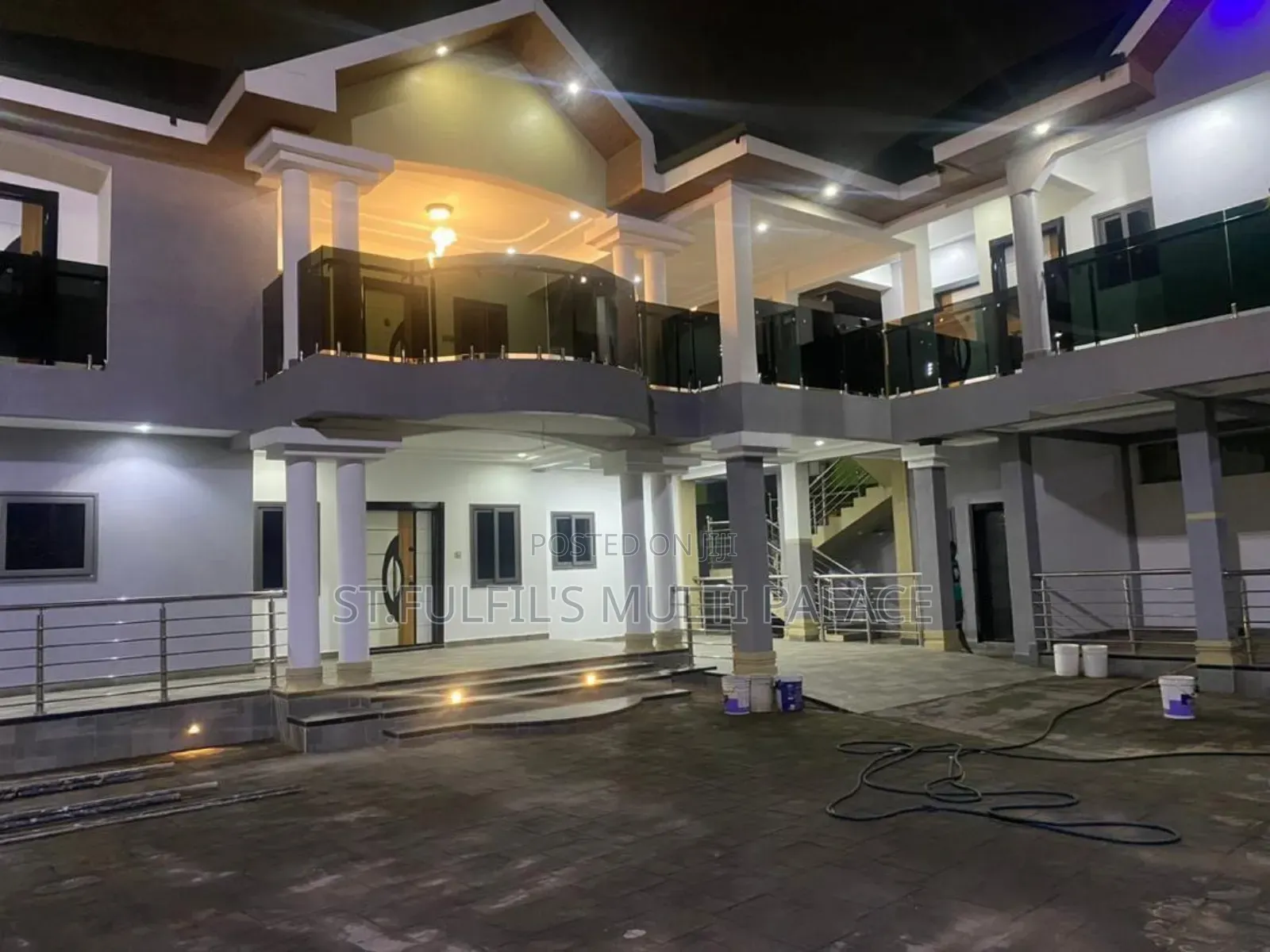 5bdrm House in Hatso, Haatso for sale in Haatso
