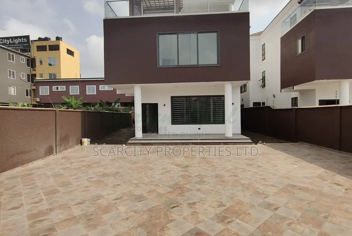 4bdrm House in A&C Mall Area for sale in A&C Mall Area