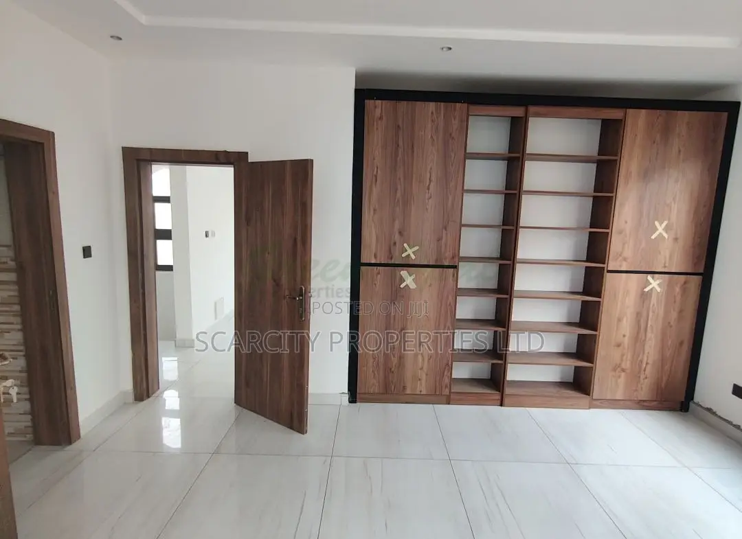 4bdrm House in A&C Mall Area for sale in A&C Mall Area