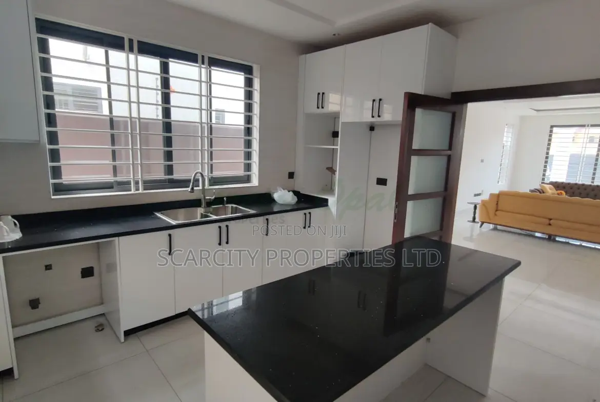 4bdrm House in A&C Mall Area for sale in A&C Mall Area